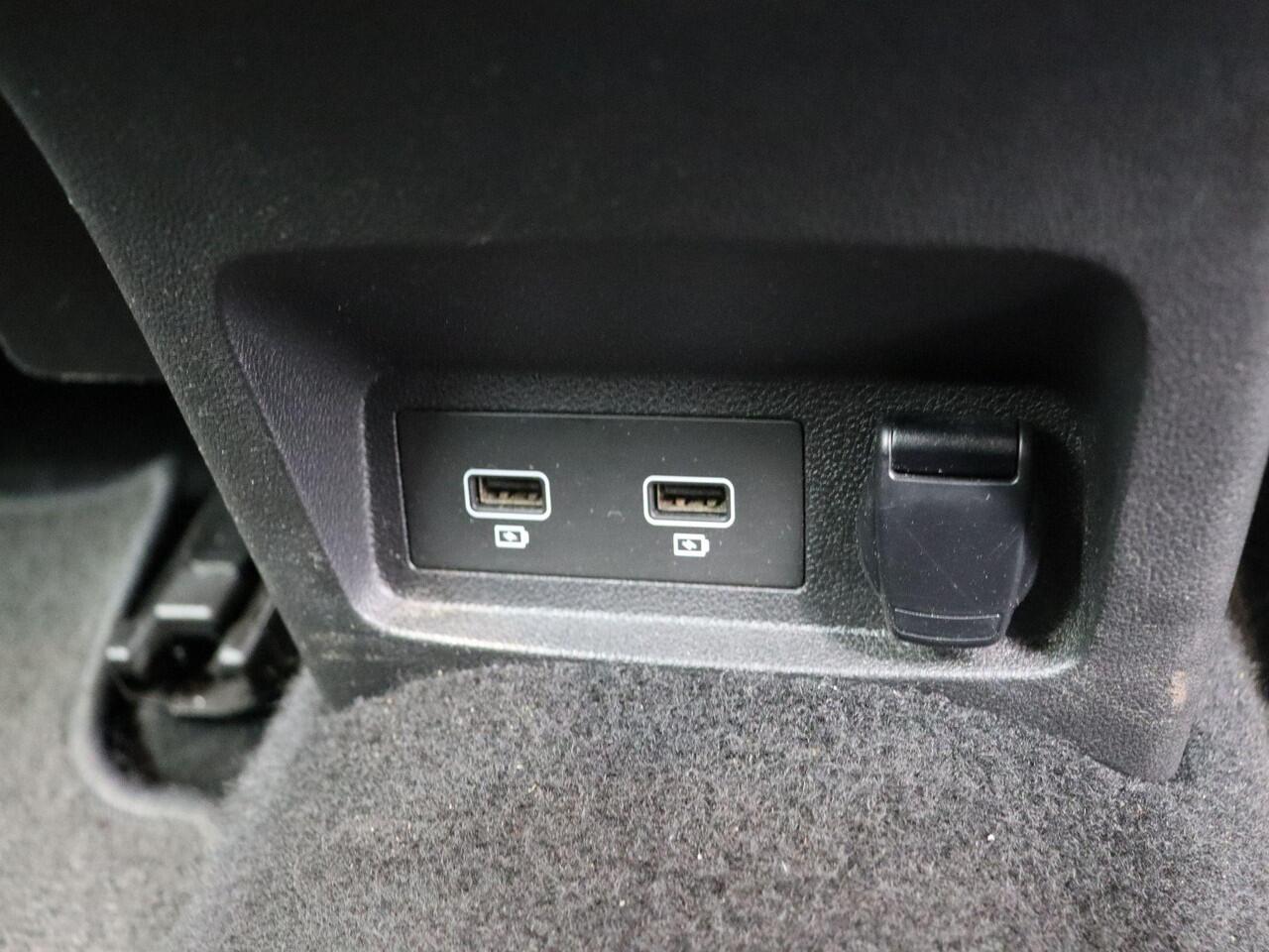 Renault KADJAR 140pk TCe Zen | Parkeersensoren achter | Stoelverwarming | lichtmetalen velgen | climate control |