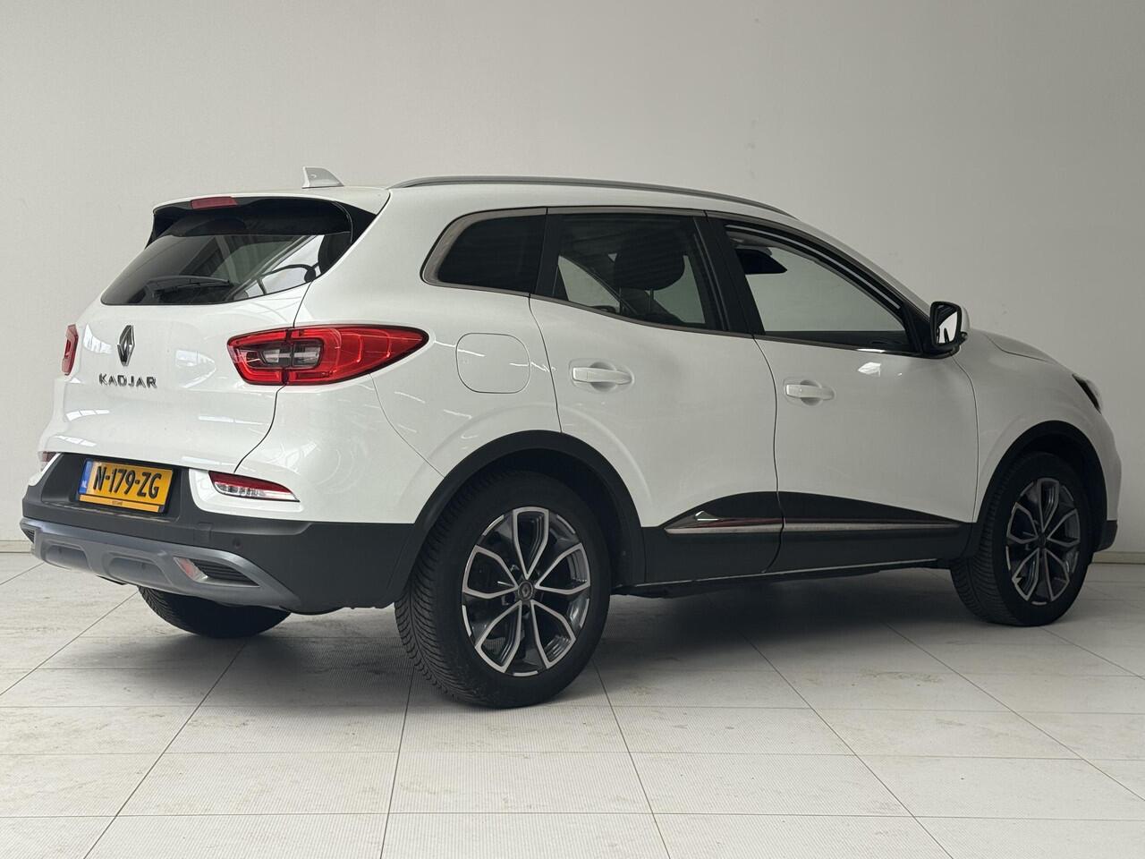 Renault KADJAR 1.3 TCe Intens | Navigatie | Stoelverwarming | Parkeersensoren V+A | Climate Control |