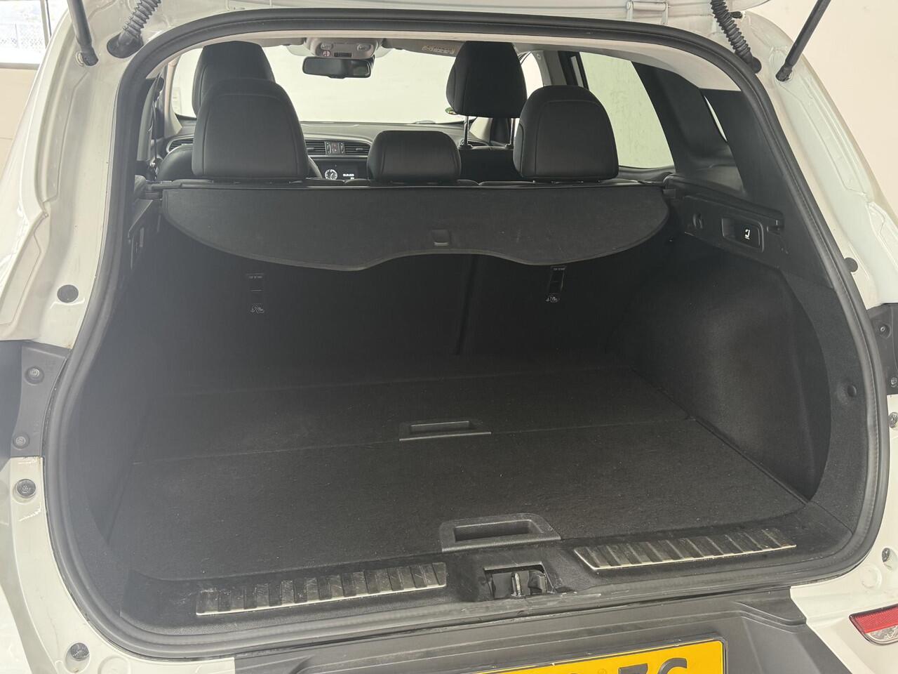 Renault KADJAR 1.3 TCe Intens | Navigatie | Stoelverwarming | Parkeersensoren V+A | Climate Control |