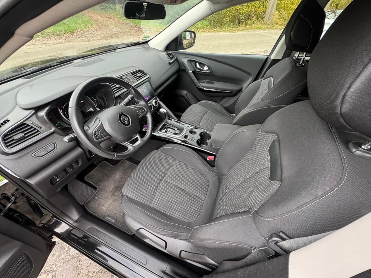 Renault KADJAR 1.3 TCe autom Zen ecc,navigatie,led,lmv,trekhaak,chroom,pdc