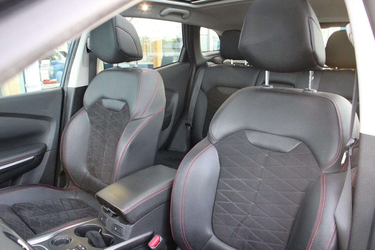 Renault KADJAR 1.3 TCe Black Edition | Automaat | Trekhaak 1500KG | BOSE | Stoelverwarming | Panorama Dak | Navigatie | Cruise Control | Climate Control | Camera |