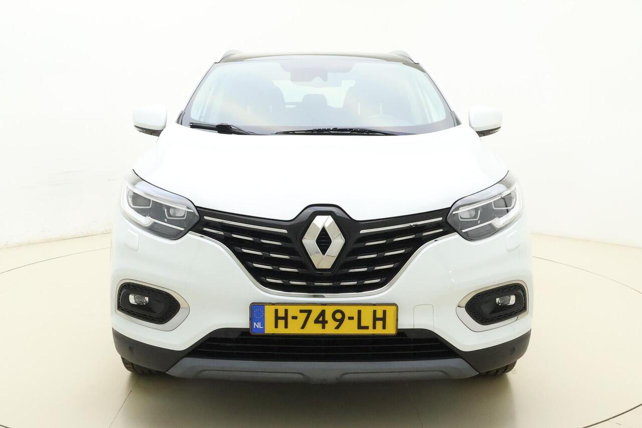 Renault KADJAR 1.3 TCe Intens | Apple carplay/Android auto | Trekhaak | Cruise control | Climate control | Achteruitrijcamera | Panoramadak | Lichtmetalen velgen 19'' | Stoelverwarming |