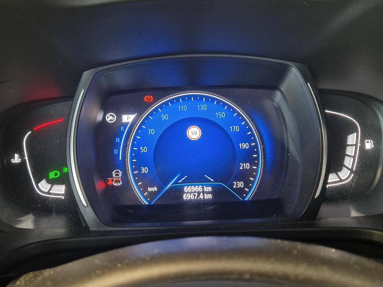 Renault KADJAR 1.3 TCe Black Edition NAVIGATIE | DODEHOEK ASSISTENT | ADAPTIVE CRUISE CONTROL | ACHTERUITRIJCAMERA