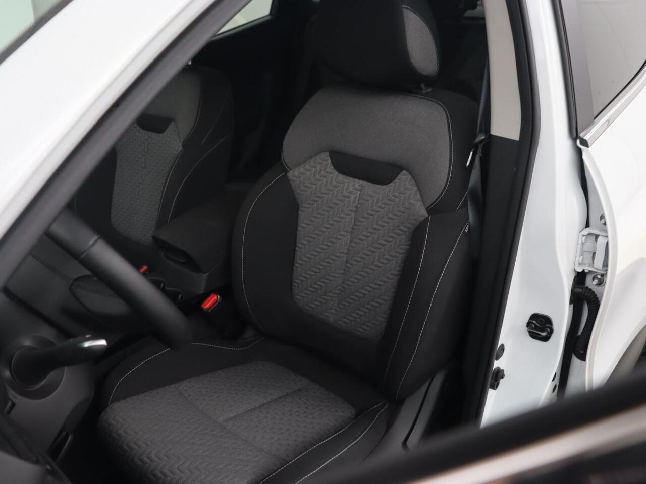 Renault KADJAR 1.3 TCe Limited | 60.800km NAP | Carplay | Navigatie | Climate control | Keyless | Parkeerhulp | Cruise control | DAB | Bluetooth