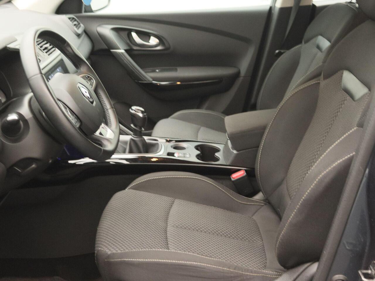 Renault KADJAR TCe 140 Zen | R-Link multimedia met Apple CarPlay & Android Auto | Parkeersensoren v+a | Shark fin antenne | Lichtmetalen wielen 17" 'Aquila' | Privacy glass | Metaalkleur |