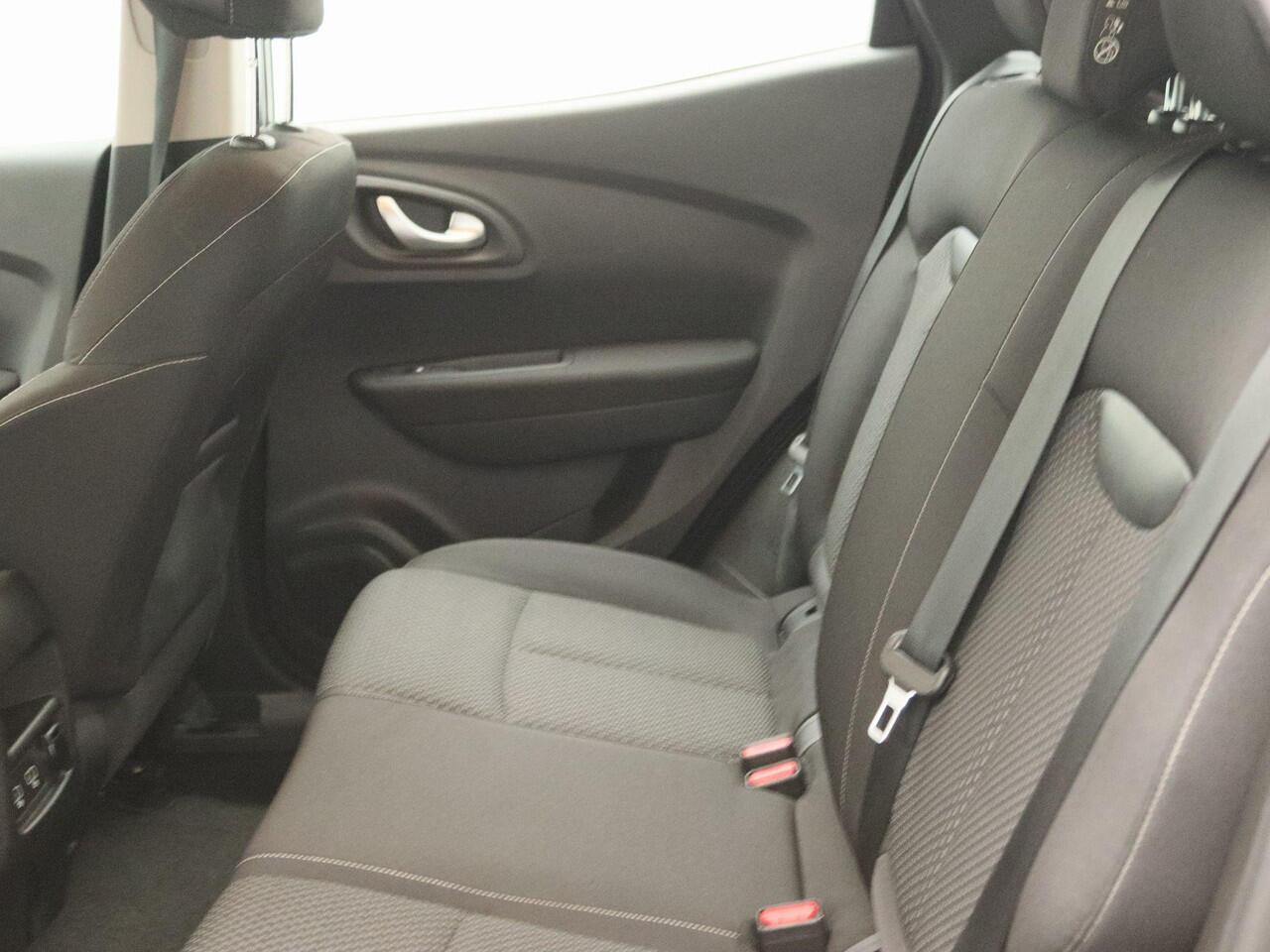 Renault KADJAR TCe 140 Zen | R-Link multimedia met Apple CarPlay & Android Auto | Parkeersensoren v+a | Shark fin antenne | Lichtmetalen wielen 17" 'Aquila' | Privacy glass | Metaalkleur |