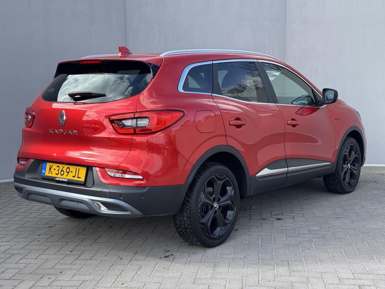 Renault KADJAR 1.3 TCe 160 Black Edition / Navigatie / Cruise Control / Camera / Climate Control / Elektrische bestuurdersstoel / Dodehoekdetectie/ stoelverwarming