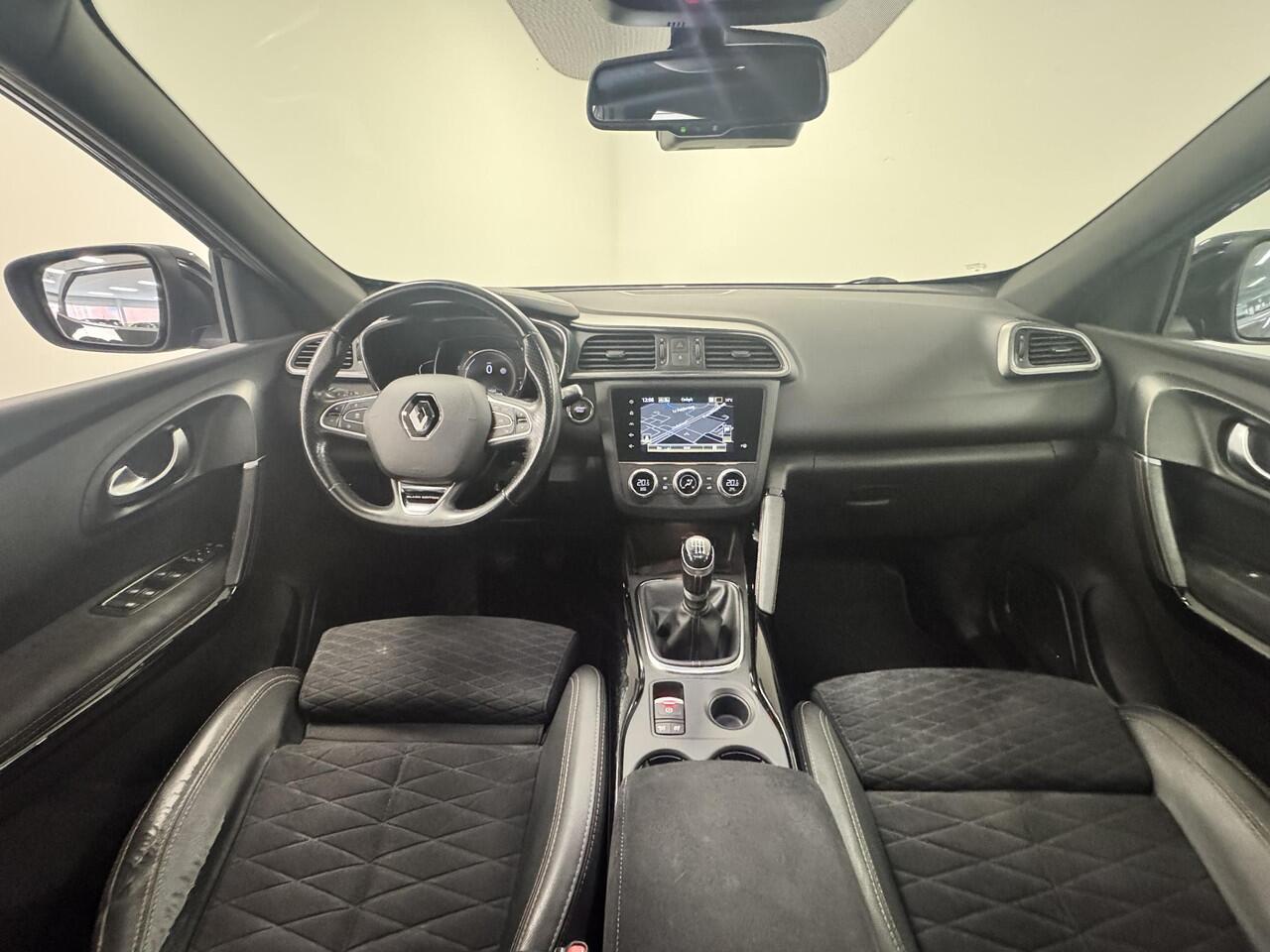 Renault KADJAR 1.3 TCe 140 Black Edition | R-link | LEER ALCANTARA | CAMERA | TREKHAAK