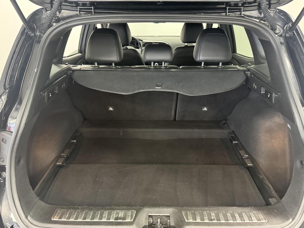 Renault KADJAR 1.3 TCe 140 Black Edition | R-link | LEER ALCANTARA | CAMERA | TREKHAAK