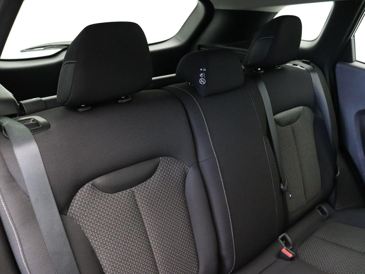 Renault KADJAR TCe 140pk EDC/Autom. Zen | Trekhaak | ABD Onderhouden | Stoelverwarming | Achteruitrijcamera | Parkeersensoren rondom | Apple Carplay & Android Auto