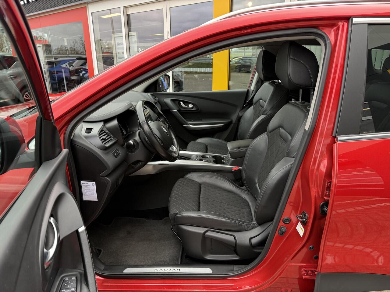 Renault KADJAR 1.3 TCe Intens | Trekhaak | Stoelverwarming | Navigatie | LED | Achteruitrijcamera | DAB | Climate Control |