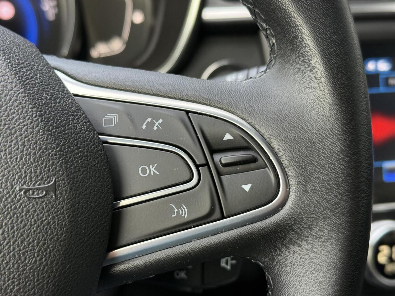 Renault KADJAR 1.3 TCe Techno / Trekhaak / 1500KG Trekgewicht / Navigatie / Stoel Verwarming / Achteruitrij Camera / Apple Carplay&Android Auto /