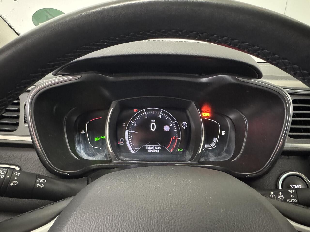 Renault KADJAR 1.3 TCe Techno | Navigatie | Achteruitrijcamera | Trekhaak | Parkeersensoren V+A |