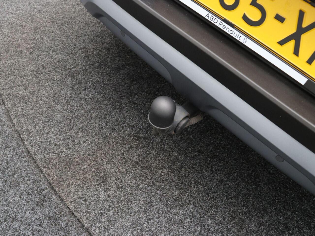 Renault KADJAR 140pk TCe Techno | Elek. uitklapbare trekhaak | Panoramadak | Dealer onderhouden | Stoelverwarming | Achteruitrijcamera |