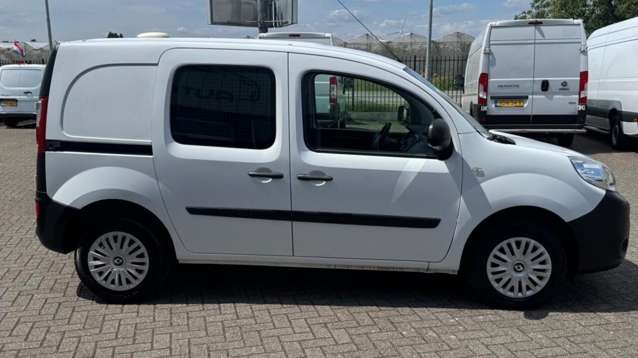 Renault KANGOO 1.5 DCI 55KW 75PK EURO 6 AIRCO/ CRUISE CONTROL/ NAVIGATIE/ SCHUIFDEUR/ TREKHAAK/ 100% DEALERONDERHOUDEN
