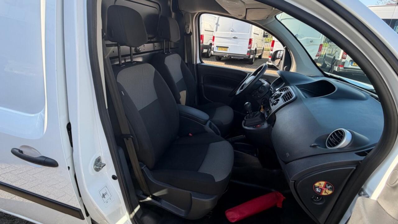 Renault KANGOO 1.5 DCI 85KW 115PK L2H1 MAXI EIRO 6 AIRCO/ CRUISE CONTROL/ TREKHAAK/ NAVIGATIE/ 100% DEALERONDERHOUDE