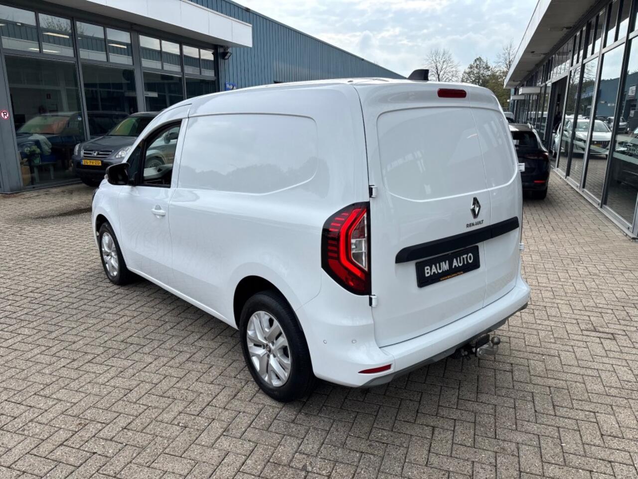 Renault KANGOO 1.5 BLUE DCI LUXE AUTOMAAT AIRCO PDC-CAMERA SCHUIFDEUR