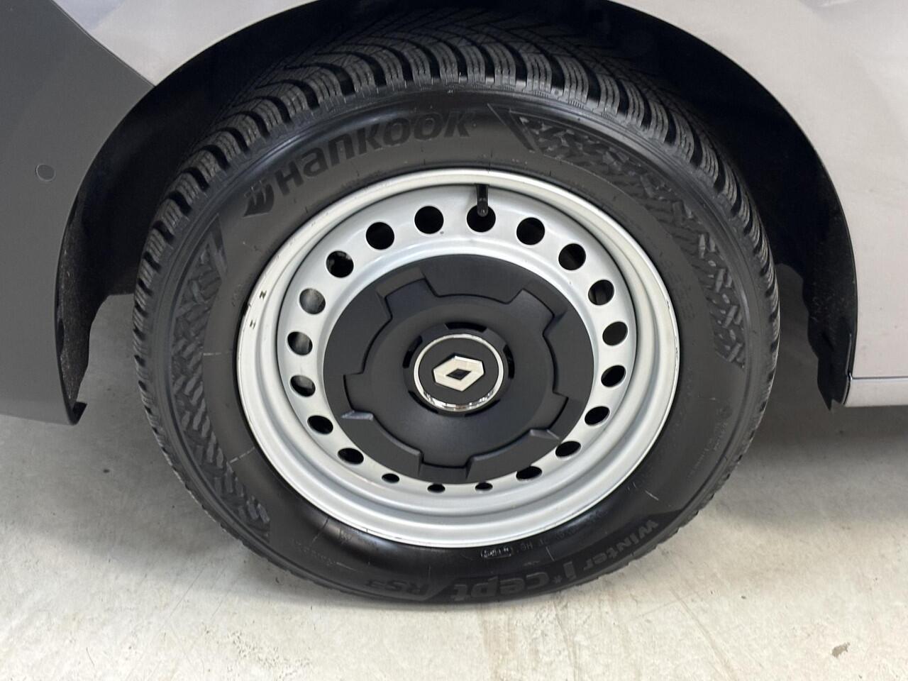 Renault KANGOO 1.5 Blue dCi 115 Luxe L2 / GARANTIE TOT 11-2028 OF 50.000KM / Automatische airco / Trekhaak / Lengte 2 / Zijschuifdeur links + rechts / Navigatiesysteem full map / Pack Securité / Achteruitrijcamera / Trekhaak / Parkeersensoren voor + achter / Cruise cont