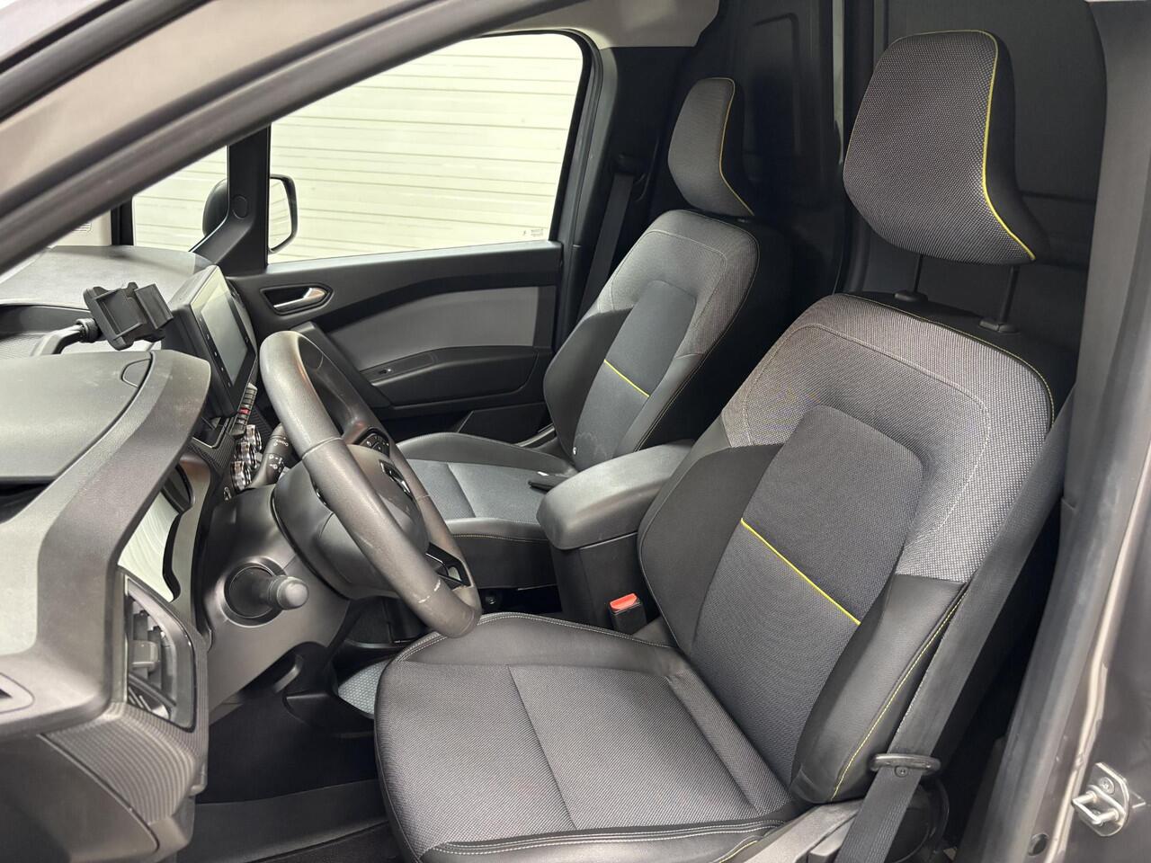 Renault KANGOO 1.5 Blue dCi 115 Luxe L2 / GARANTIE TOT 11-2028 OF 50.000KM / Automatische airco / Trekhaak / Lengte 2 / Zijschuifdeur links + rechts / Navigatiesysteem full map / Pack Securité / Achteruitrijcamera / Trekhaak / Parkeersensoren voor + achter / Cruise cont