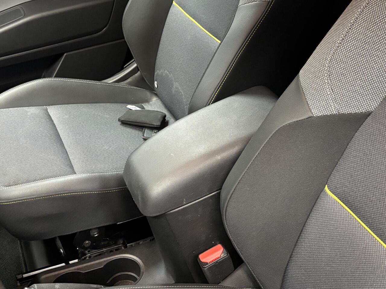 Renault KANGOO 1.5 Blue dCi 115 Luxe L2 / GARANTIE TOT 11-2028 OF 50.000KM / Automatische airco / Trekhaak / Lengte 2 / Zijschuifdeur links + rechts / Navigatiesysteem full map / Pack Securité / Achteruitrijcamera / Trekhaak / Parkeersensoren voor + achter / Cruise cont