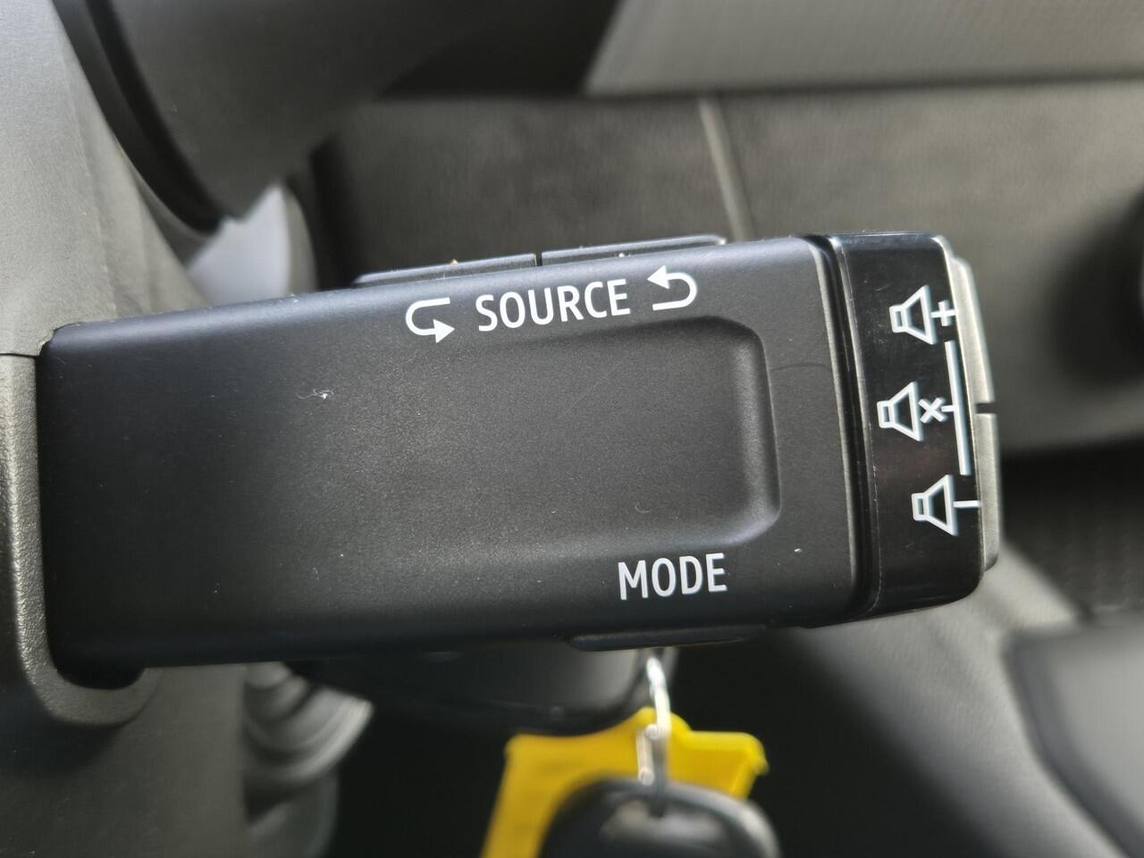 Renault KANGOO E-Tech Advance L1 Open Sesame 44 kWh Automaat / Allseason banden / actieradius 287 km / Navigatiesysteem via Apple Carplay Android Auto / Cruise control / Achterdeuren / Schuifdeur Rechts / Climate control / Parkeersensoren achter /