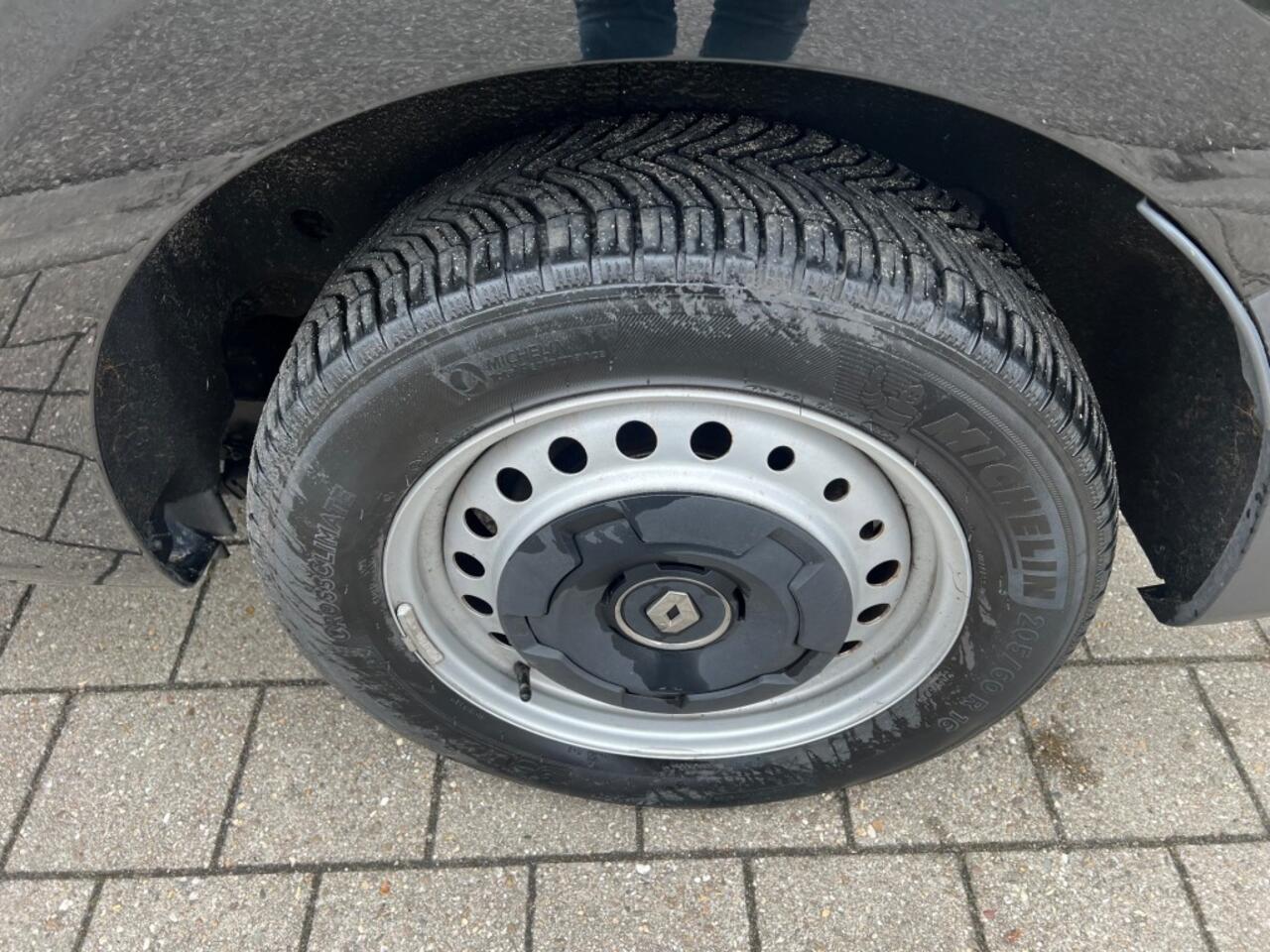 Renault KANGOO ADVANCE 22 KW