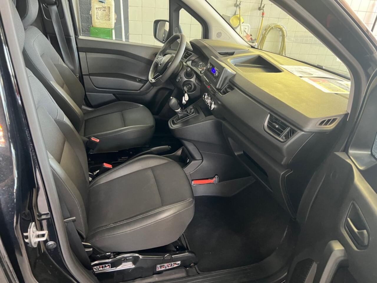 Renault KANGOO ADVANCE 22 KW