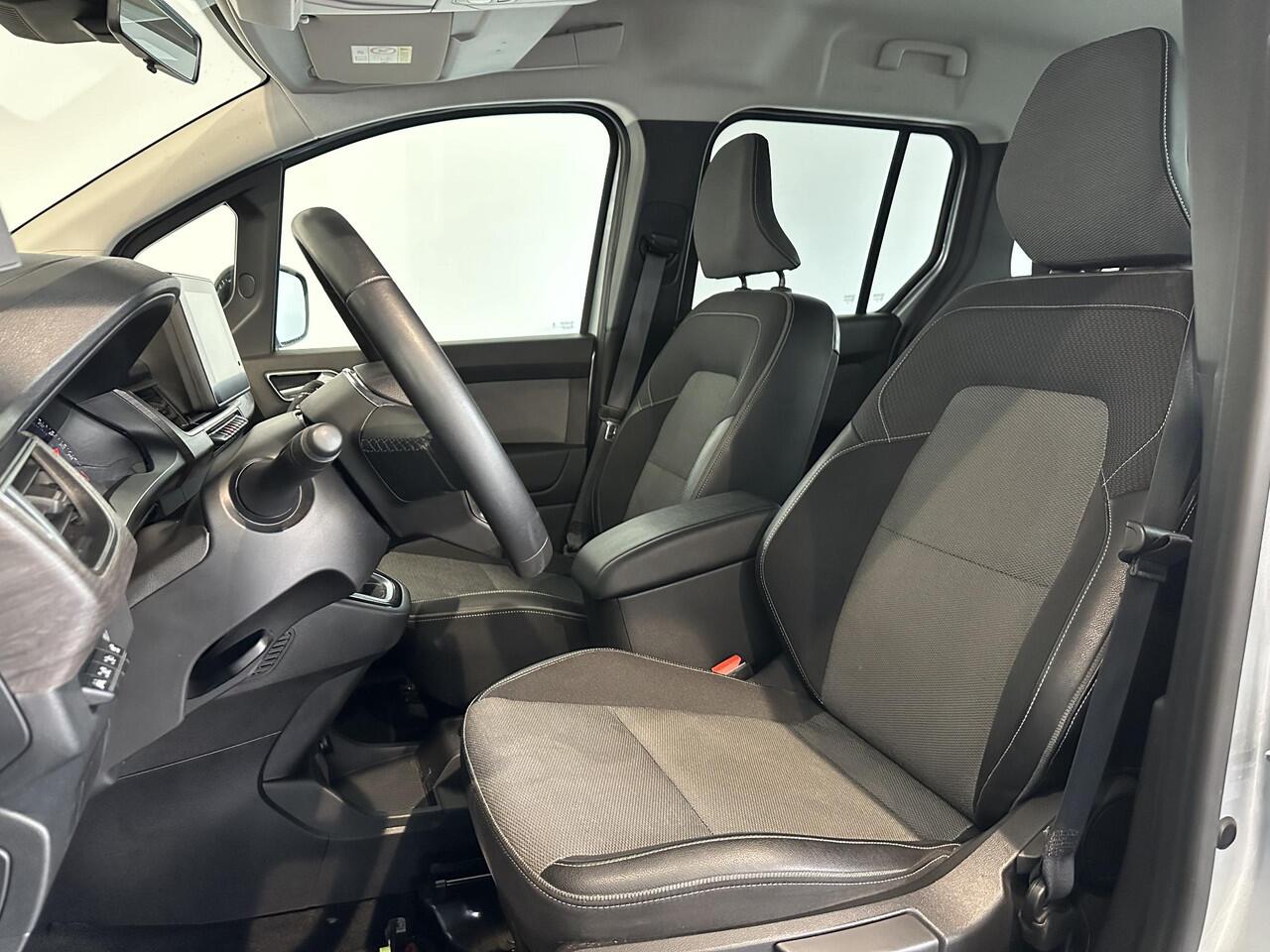 Renault KANGOO 1.3 TCe 130 Techno | CARPLAY | PARKEERSENSOREN RONDOM | ACHTERUITRIJCAMERA | CLIMATE CONTROL