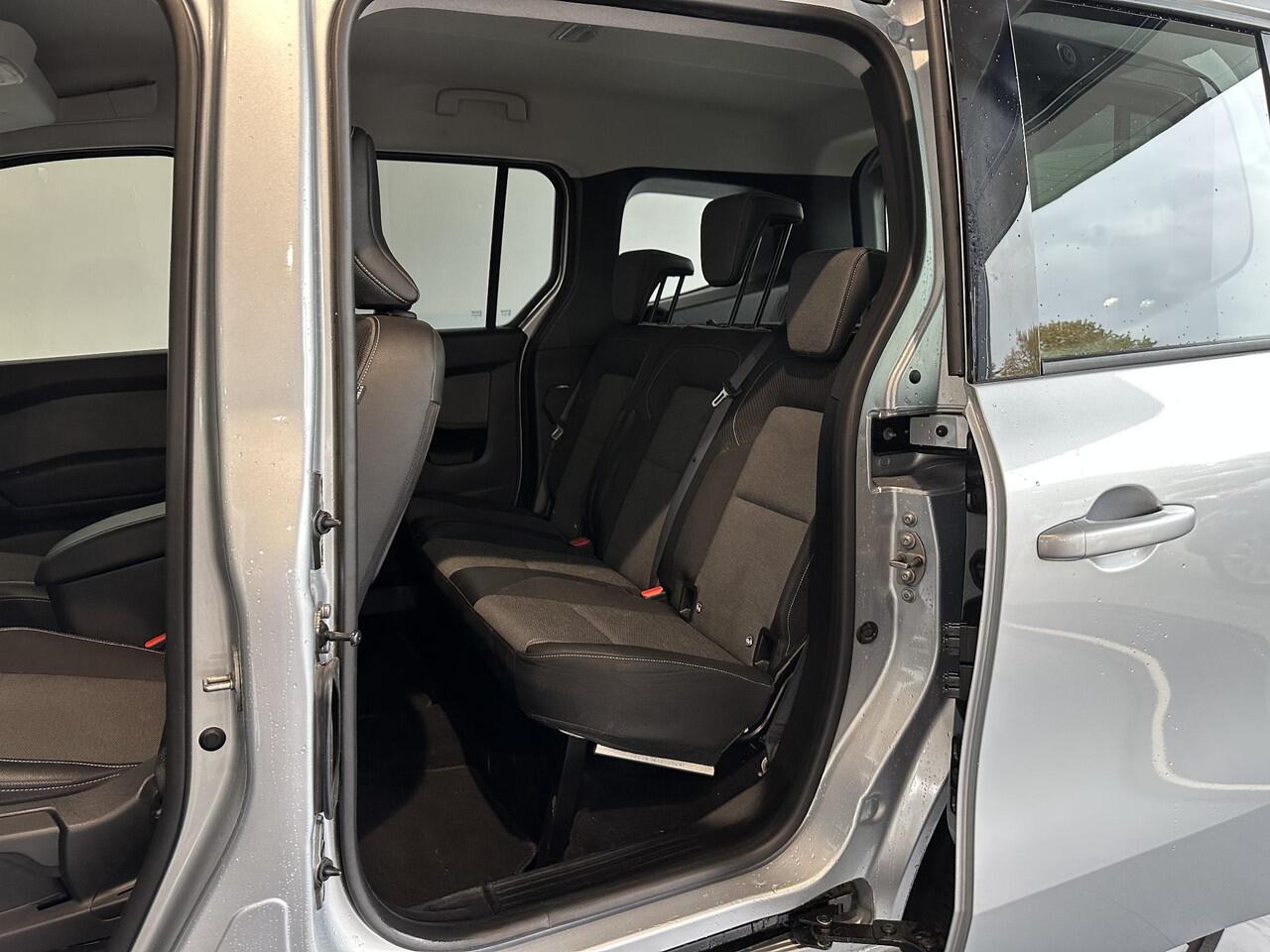 Renault KANGOO 1.3 TCe 130 Techno | CARPLAY | PARKEERSENSOREN RONDOM | ACHTERUITRIJCAMERA | CLIMATE CONTROL