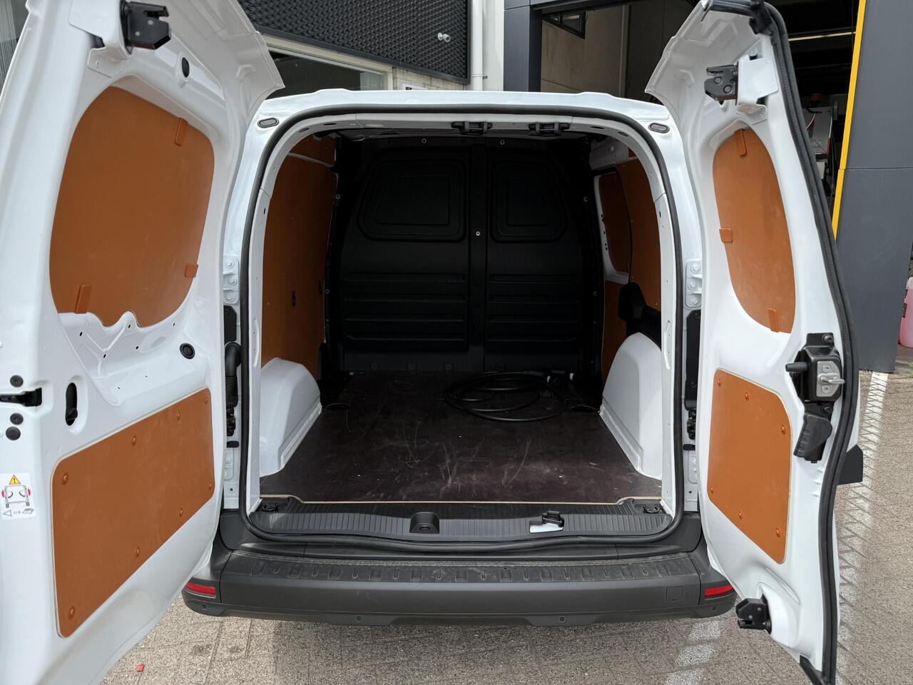 Renault KANGOO E-Tech Advance L1 44 kWh | Demo | Navigatie | Achteruitrijcamera | Stoelverwarming | Climate Control | Key-less |