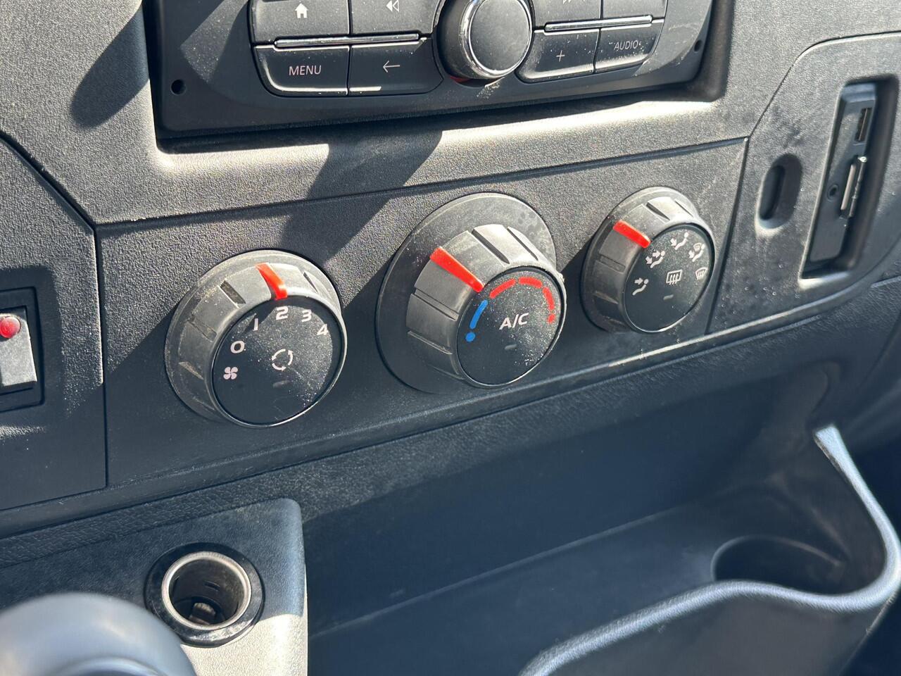 Renault MASTER T35 2.3 dCi L2H2*A/C*NAVI*HAAK*CRUISE*TEL*IMPERIAA