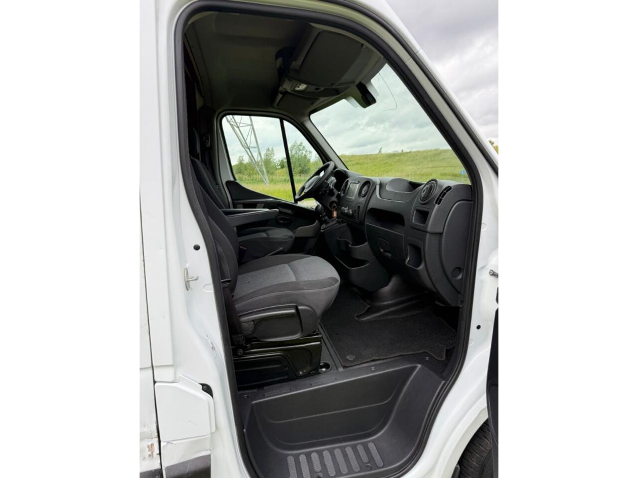 Renault MASTER T35 2.3 dCi L4H3 EL