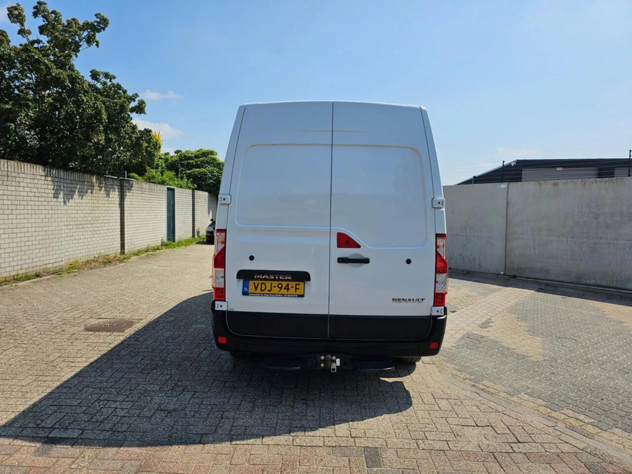Renault MASTER T35 2.3 dCi 135 L3H2 Apk,Nap,Airco,trekhaak