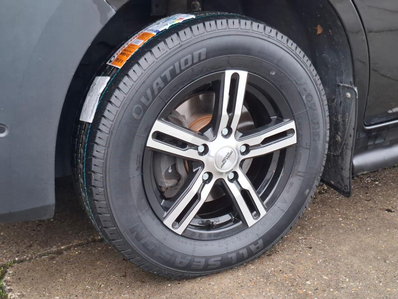 Renault MASTER T35 2.3 dCi 180 L2H2 Energy AIRCO / CRUISE CONTROLE / CAMERA / NAVI / TREKHAAK / 3 ZITS