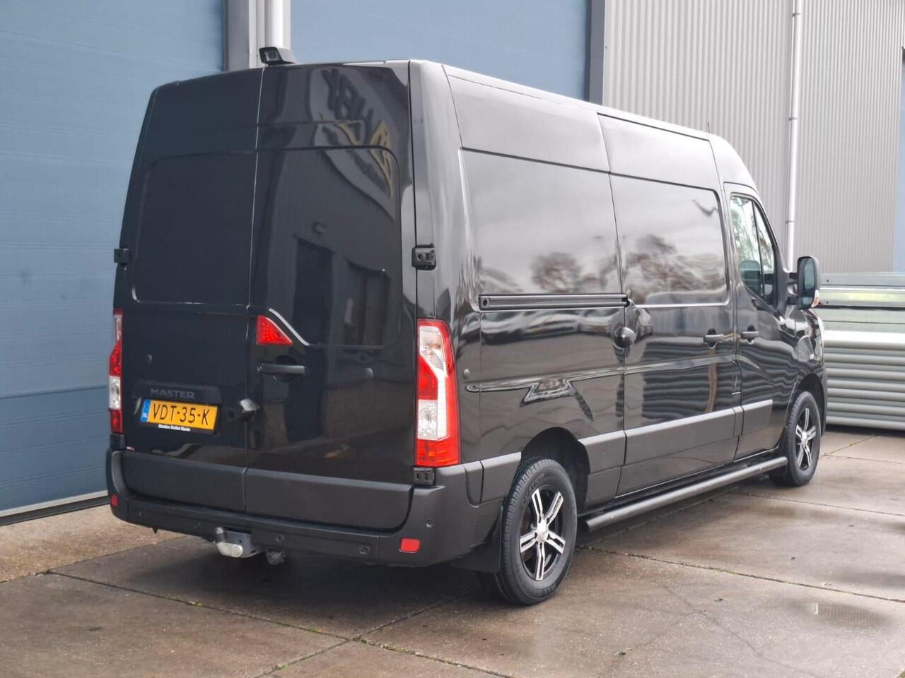 Renault MASTER T35 2.3 dCi 180 L2H2 Energy AIRCO / CRUISE CONTROLE / CAMERA / NAVI / TREKHAAK / 3 ZITS