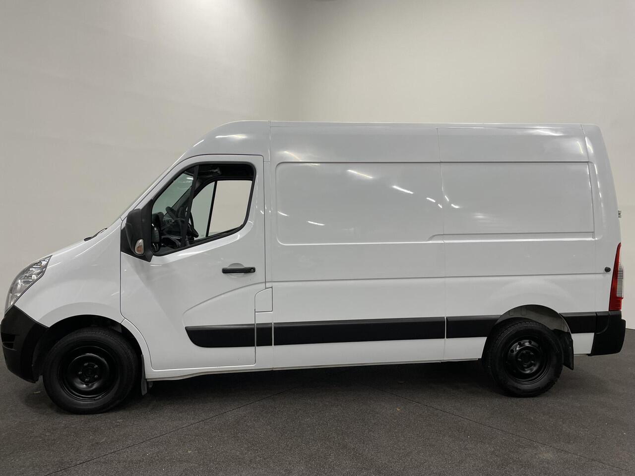 Renault MASTER T35 2.3 dCi L2H2 130PK Airco Cruise Control Navi PDA achter 2-zits