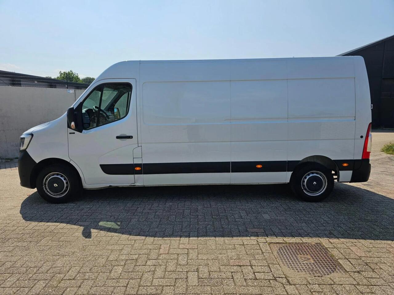 Renault MASTER T35 2.3 dCi 135 L3H2 Apk,Nap,Airco,trekhaak