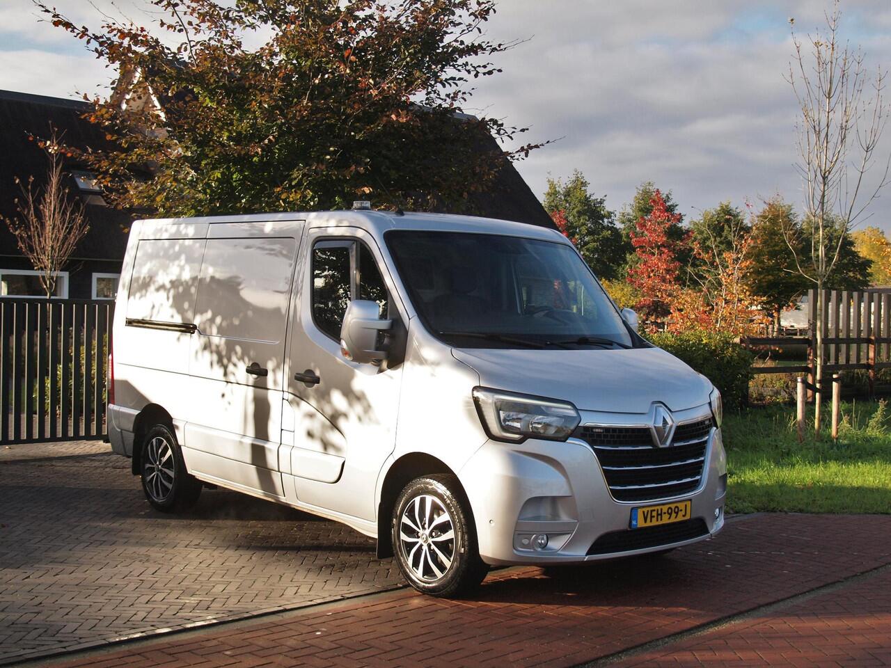 Renault MASTER T28 2.3 dCi 135 L1H1 | Camera | Trekhaak | 136PK | Nieuwstaat |