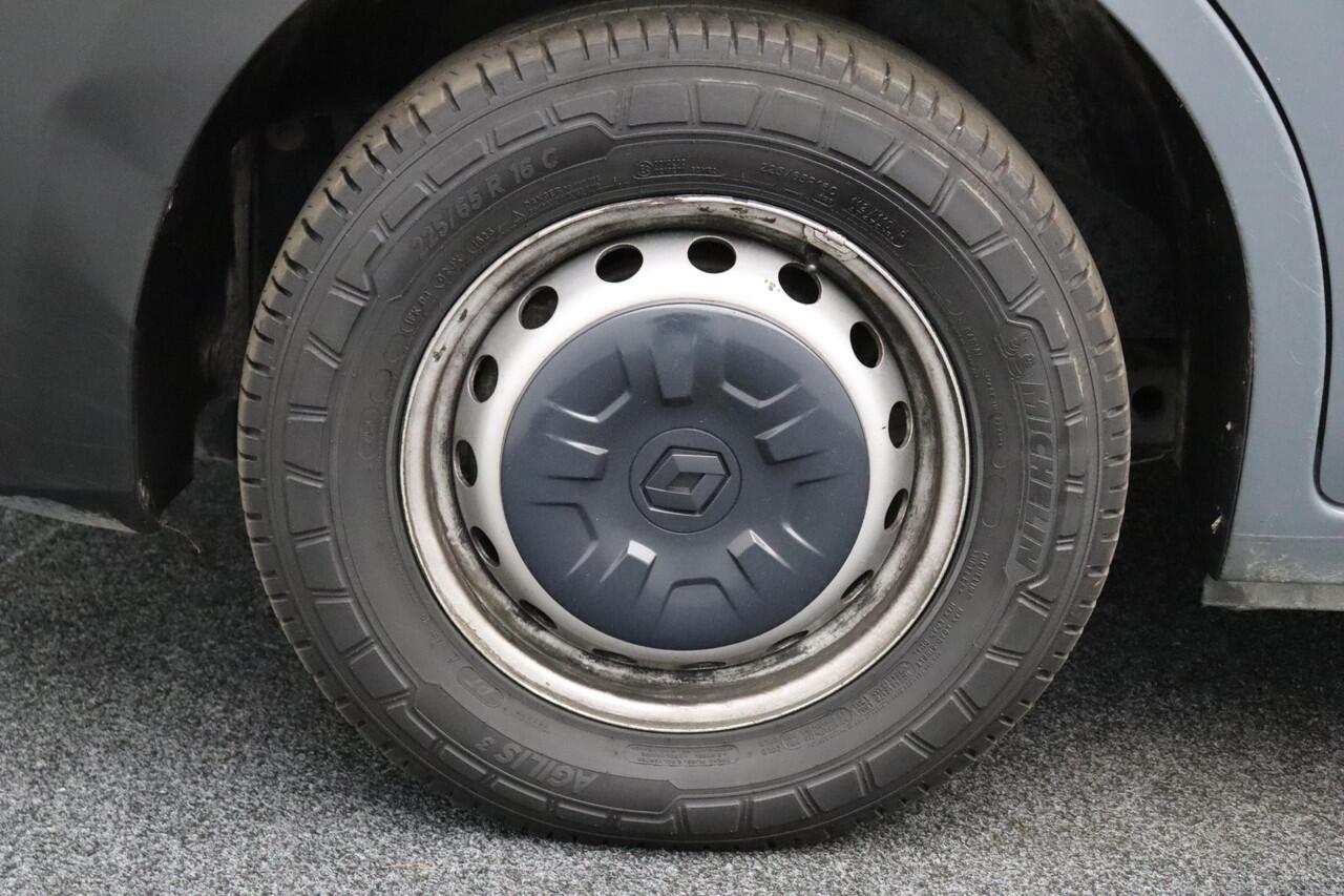 Renault MASTER T35 2.3 dCi 150 L3H2 DC Energy | 6 persoons | Airco |