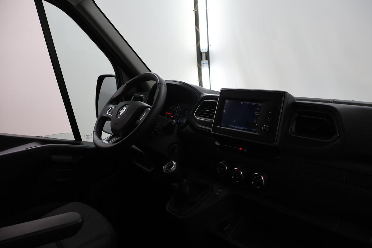 Renault MASTER T35 2.3 dCi 145 L4 H2 | DL | ENERGY COMFORT | 3500 KG AHW TREKHAAK | ACHTERUITRIJCAMERA | NAVIGATIE | CRUISE CONTROL | AIRCO | 3-ZITS | DAB+ | BLUETOOTH |