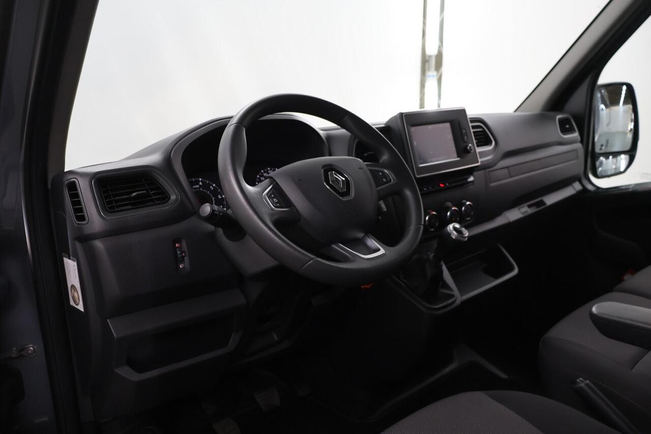 Renault MASTER T35 2.3 dCi 145 L4 H2 | DL | ENERGY COMFORT | 3500 KG AHW TREKHAAK | ACHTERUITRIJCAMERA | NAVIGATIE | CRUISE CONTROL | AIRCO | 3-ZITS | DAB+ | BLUETOOTH |