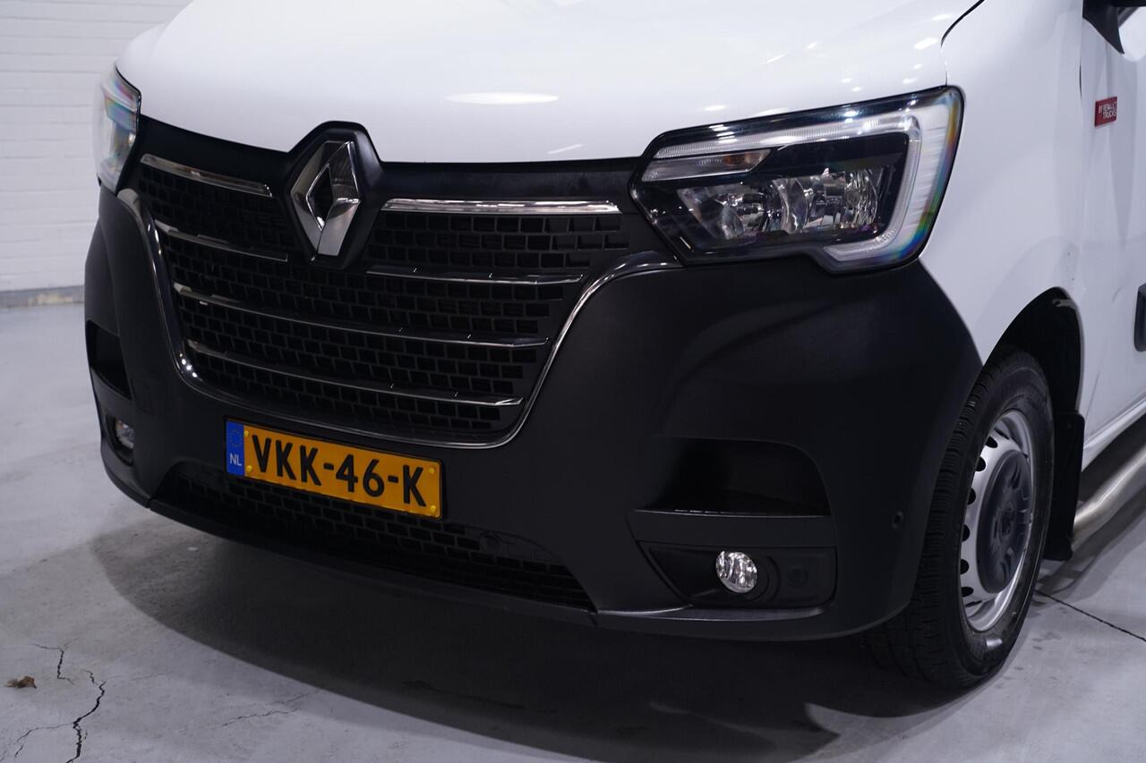 Renault MASTER 2.3 dCi 150 pk L3H2 Navi, Camera Dode Hoek Assist, Opstap achter, PDC V+A, 3-Zits