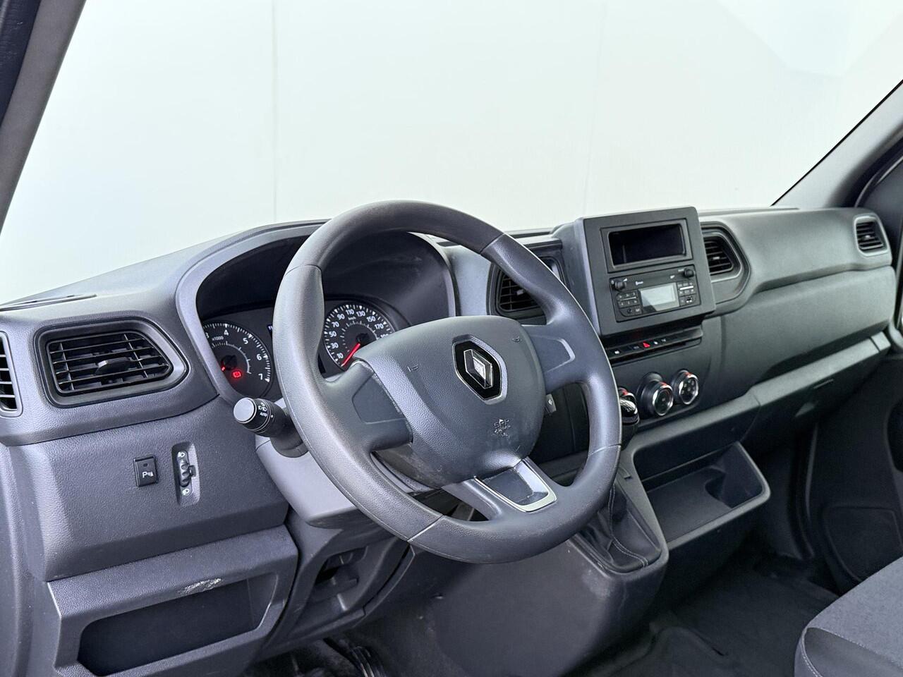 Renault MASTER T35 2.3 dCi 135 L2H2 Comfort airco | parkeersensor achter | zijschuifdeur rechts |