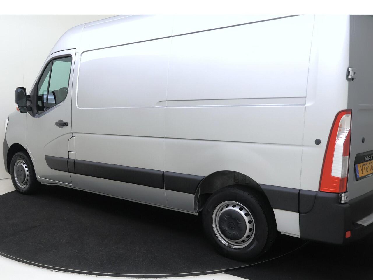 Renault MASTER T35 2.3 dCi 135 L2H2 Comfort airco | parkeersensor achter | zijschuifdeur rechts |