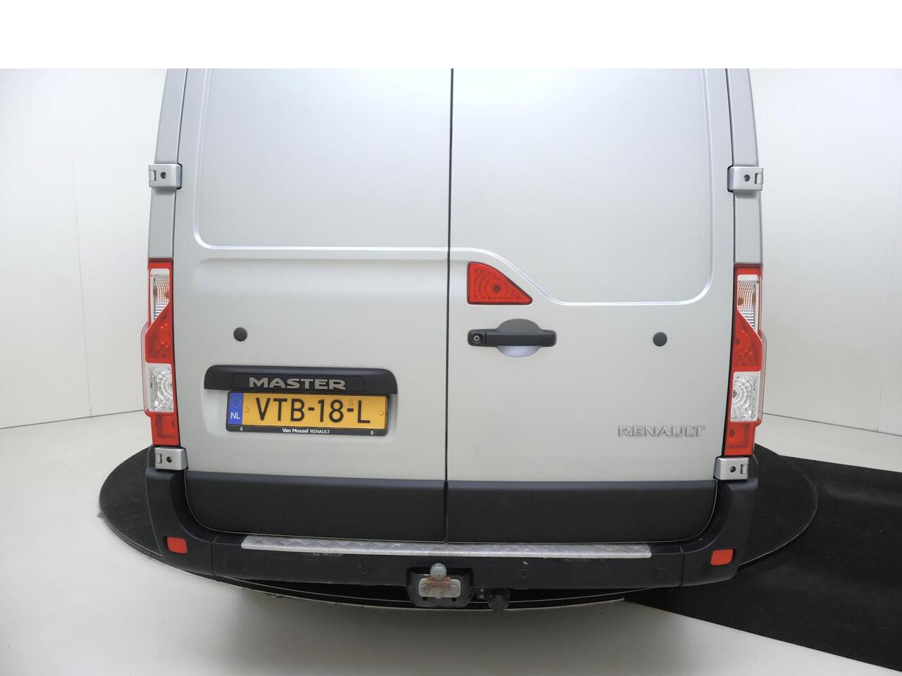 Renault MASTER T35 2.3 dCi 135 L2H2 Comfort airco | parkeersensor achter | zijschuifdeur rechts |