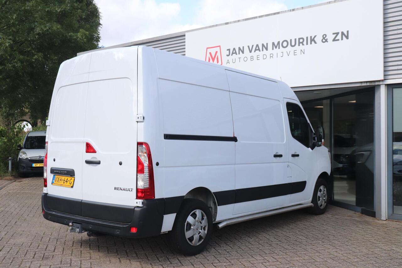 Renault MASTER 2.3 dCi 135 T35 L2H2 Work Edition | Navigatie | Trekhaak | Achteruitrijcamera |