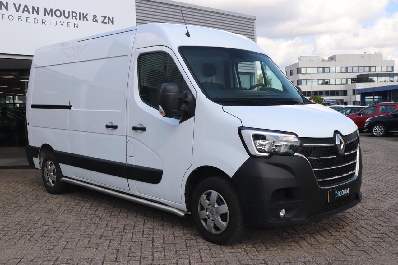 Renault MASTER 2.3 dCi 135 T35 L2H2 Work Edition | Navigatie | Trekhaak | Achteruitrijcamera |