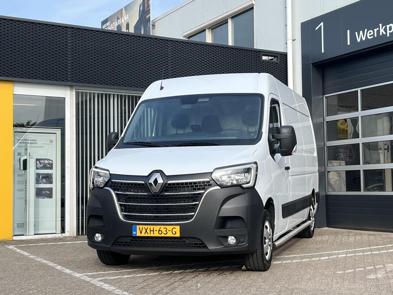 Renault MASTER 2.3 dCi 135 T35 L2H2 Work Edition | Betimmering | Trekhaak | All-Season banden