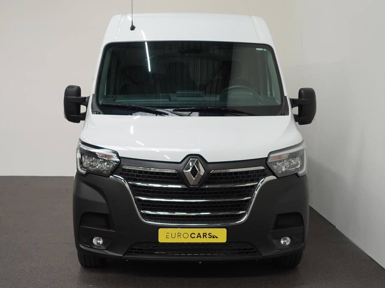 Renault MASTER T35 2.3 dCi 135PK L2H2 Airco Cruise Control Camera Nav PDC V+A Trekhaak 270° Deuren