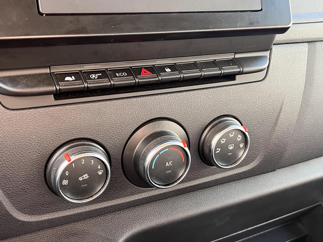 Renault MASTER T35 2.3 dCi 145 BAKWAGEN | Camera | Apple Carplay | Android Auto | DAB | Cruise Control | Airco |